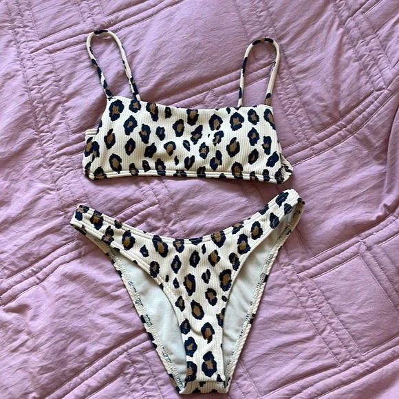 Billabong bikini cheetah print size S - Picture 1 of 2